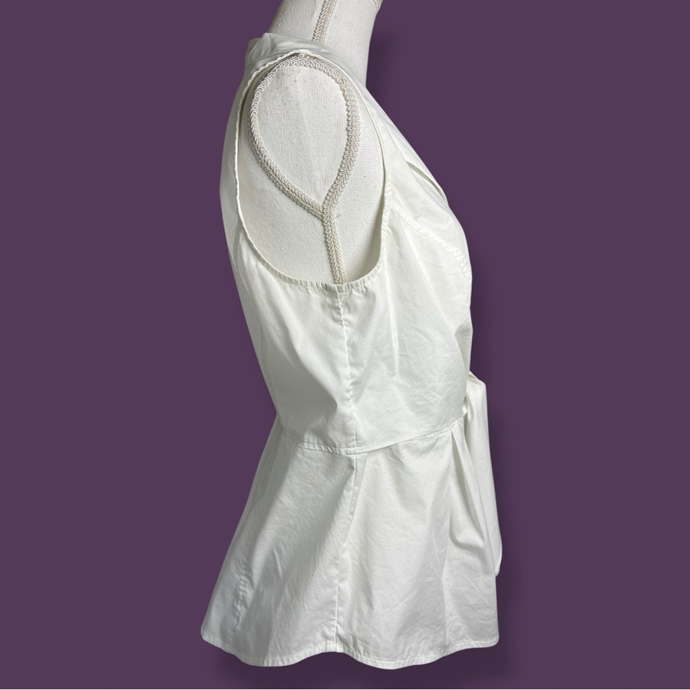 Kaari Blue Elegant White Sleeveless Blouse - Picture 8 of 10